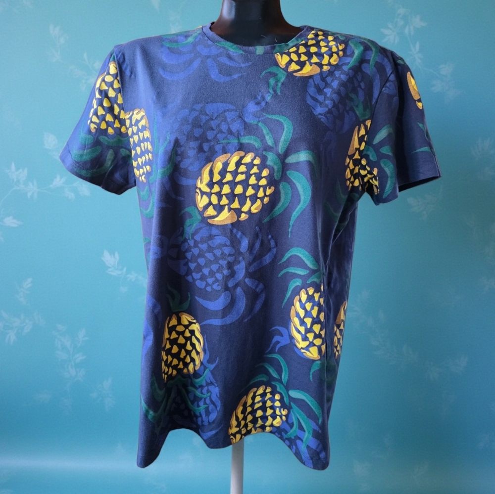 Vintage RW&CO Pineapple Graphic Navy Blue T-Shirt